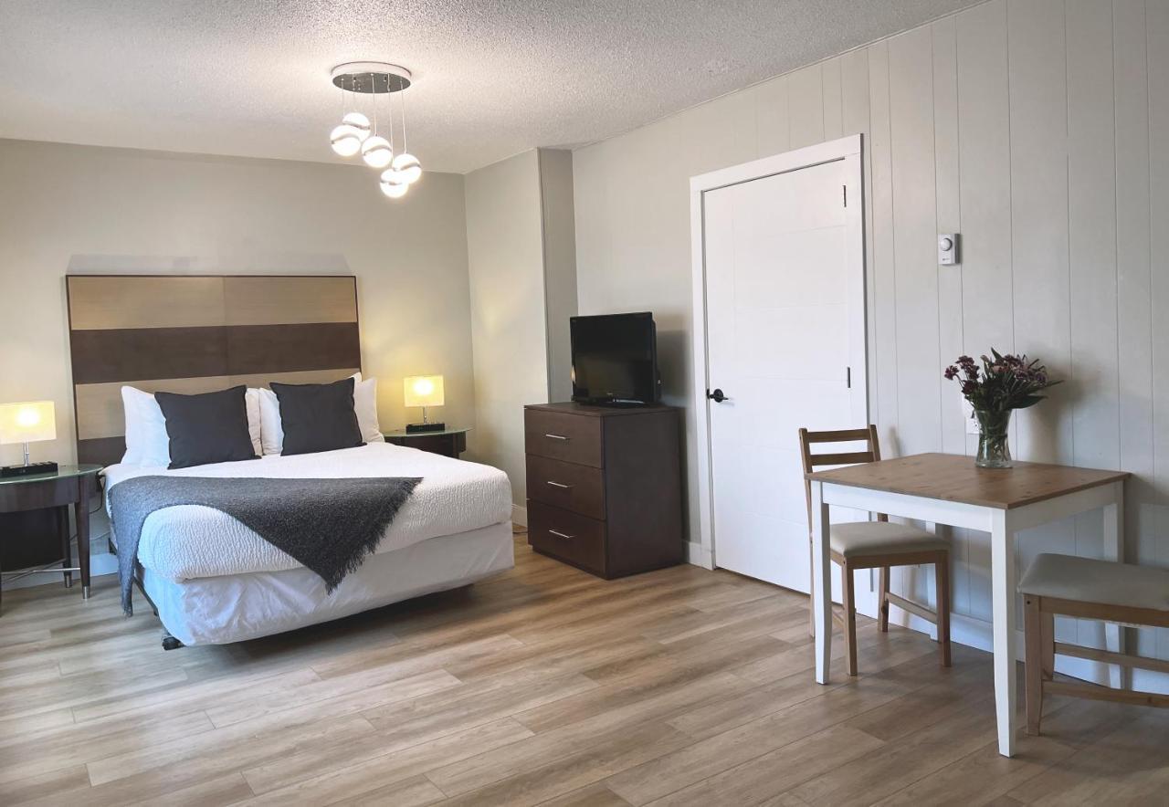 Oceanside Villas Sechelt Eksteriør billede