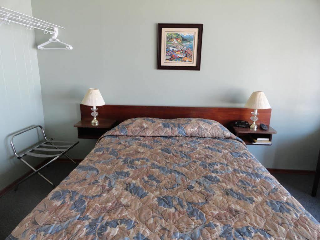 Oceanside Villas Sechelt Eksteriør billede