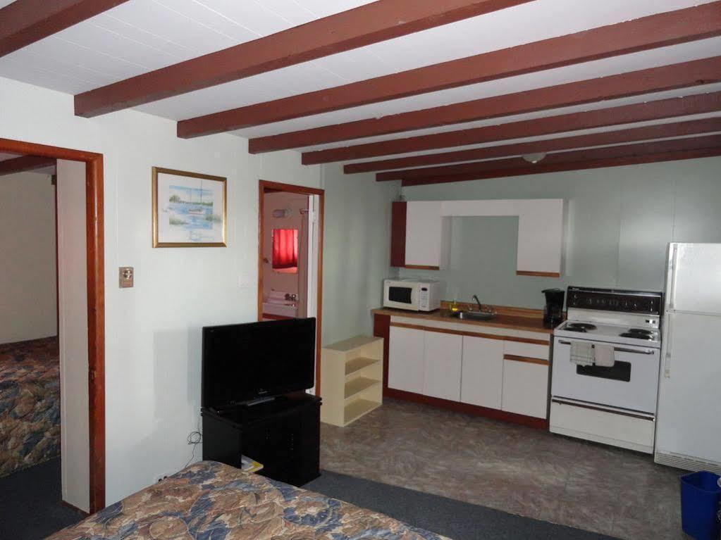 Oceanside Villas Sechelt Eksteriør billede